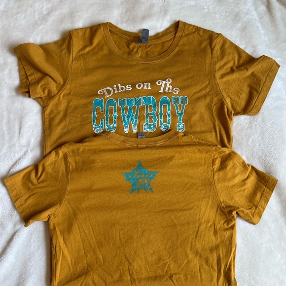 Lady’s Country Tee! Size small and large - Picture 2 of 3